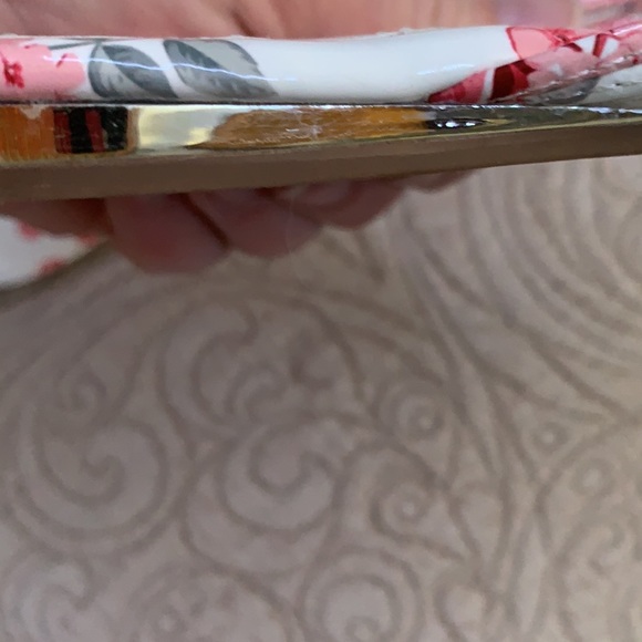 Guess! - Picture 4 of 8